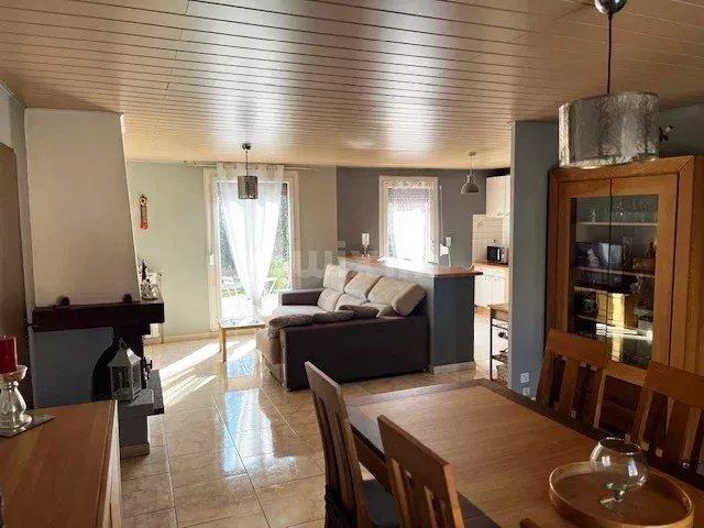 Maison - 94 m² - 5 pièces