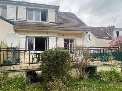 Maison - 91 m² - 4 pièces