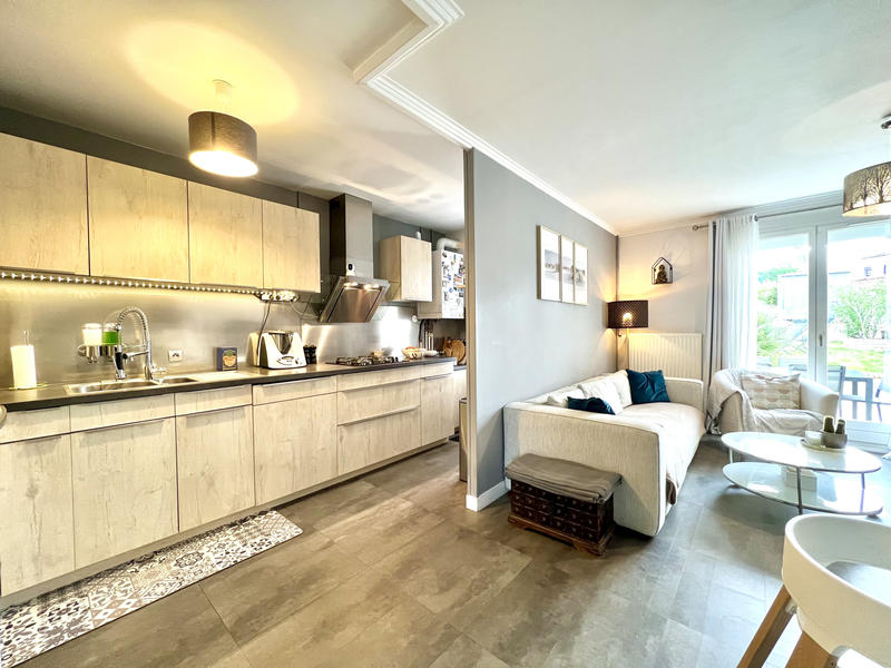 Maison - 88 m² - 5 pièces