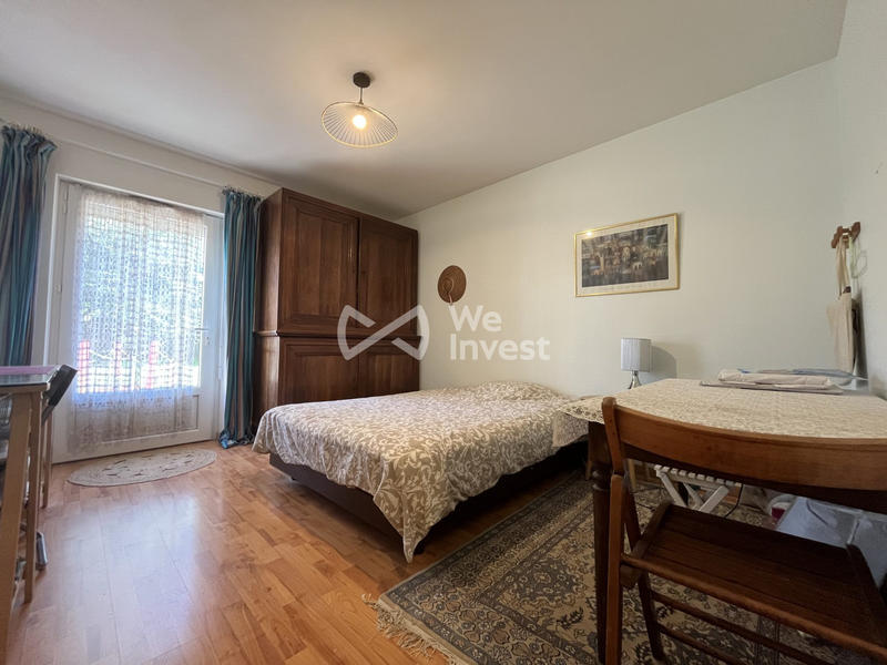 Maison - 240 m² - 7 pièces