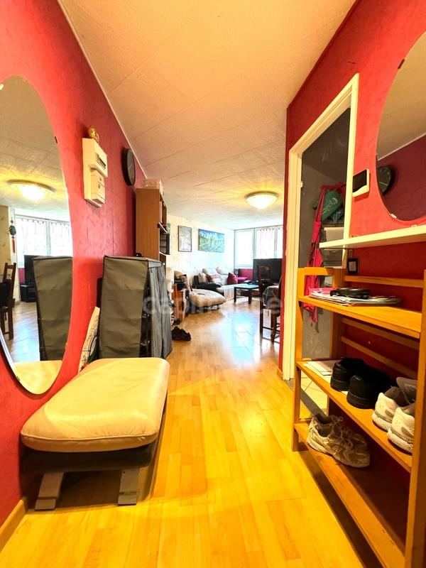 Appartement ancien - 87 m² - 5 pièces