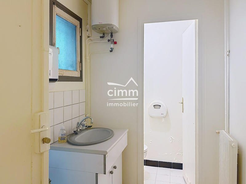 Bureau - 79 m² - 2 pièces