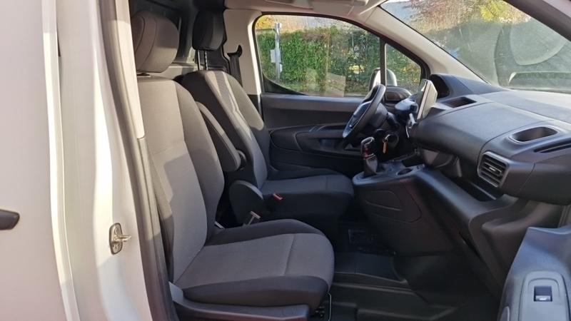 Peugeot Partner Fourgon Standard 650 Kg Bluehdi 100 Ss Bvm5 Premium