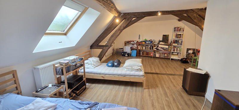 Propriété - 205 m² - 9 pièces