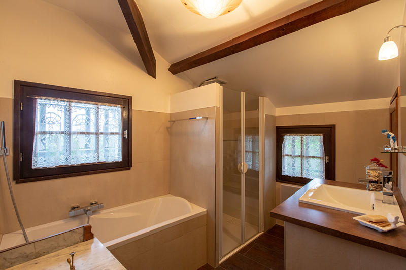 Maison - 170 m² - 6 pièces