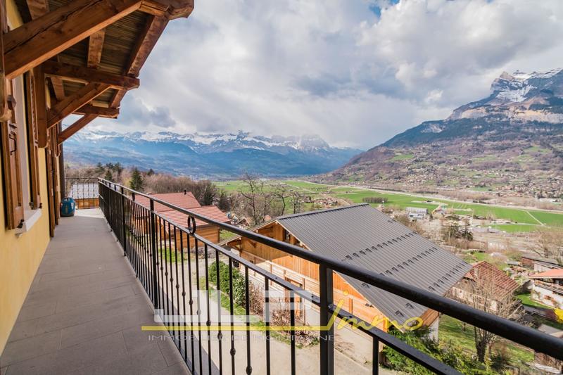 Appartement - 100 m² - 4 pièces