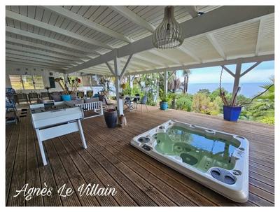 Propriété - 283 m² - 14 pièces