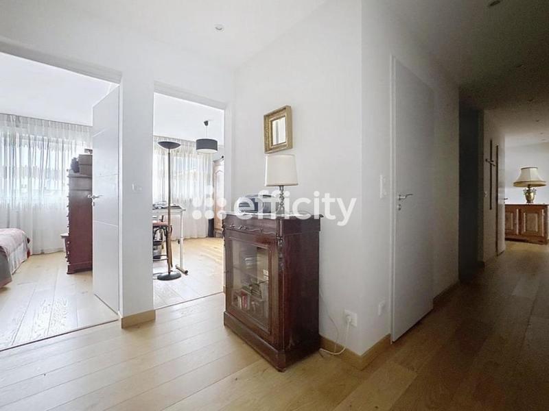 Appartement - 122 m² - 5 pièces