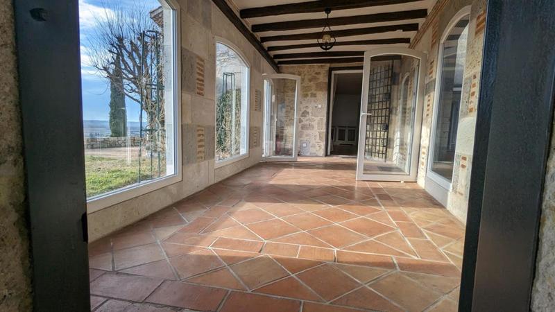 Demeure - 390 m² - 6 pièces