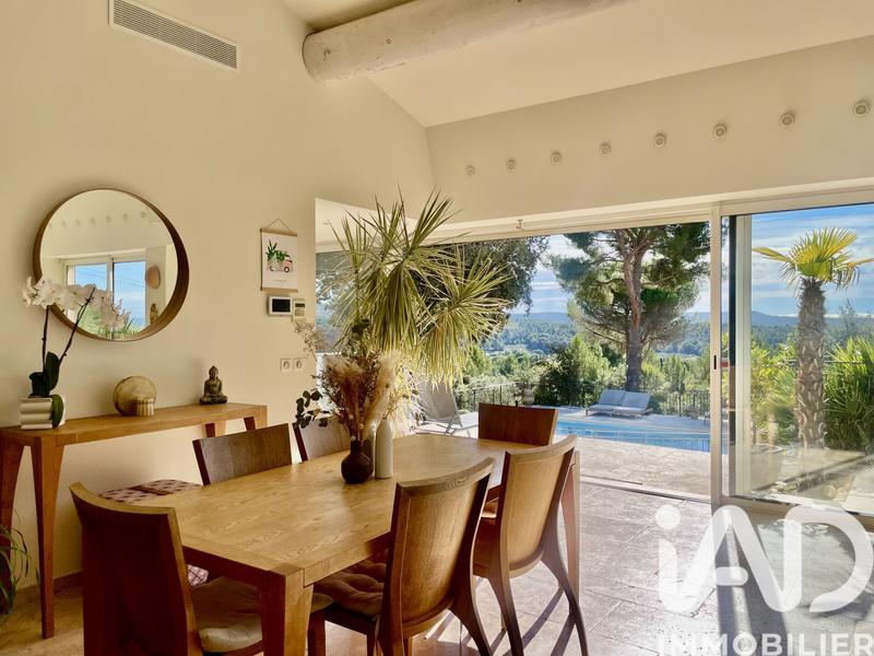 Maison - 178 m² - 6 pièces