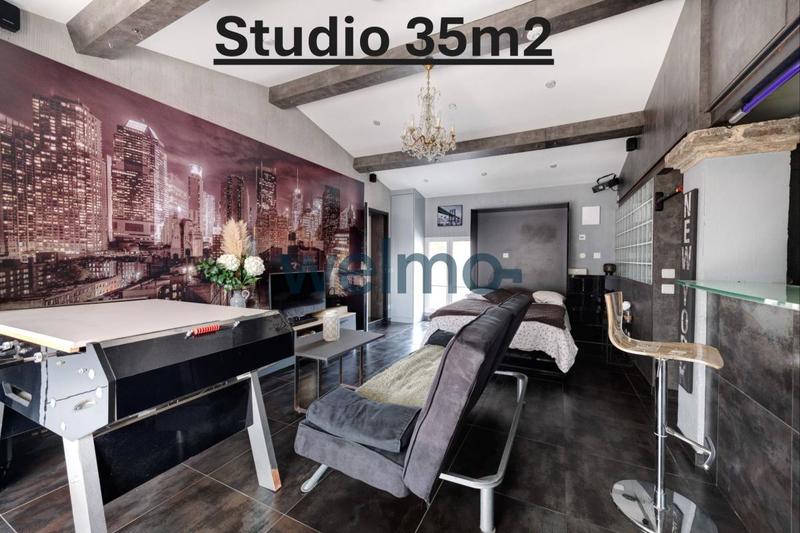 Maison - 300 m² - 14 pièces