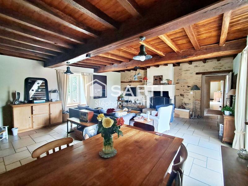 Maison - 265 m² - 8 pièces