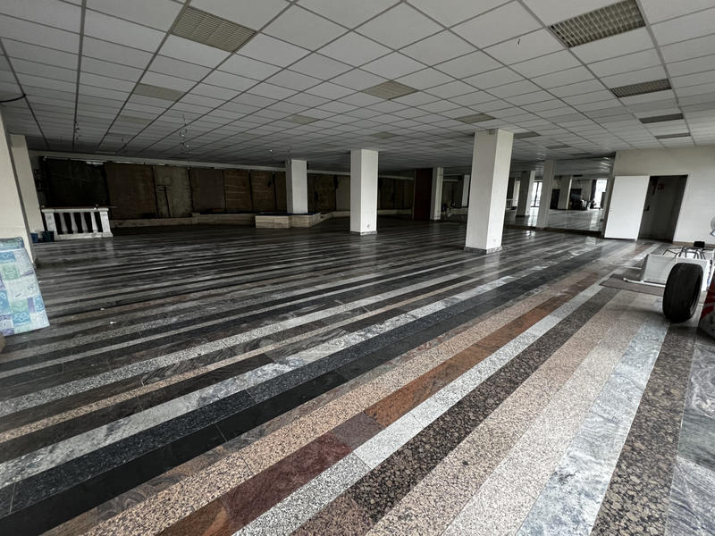 Local commercial - 361 m²