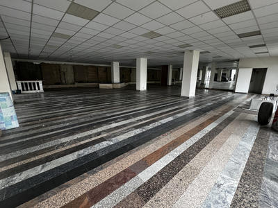 Local commercial - 361 m²