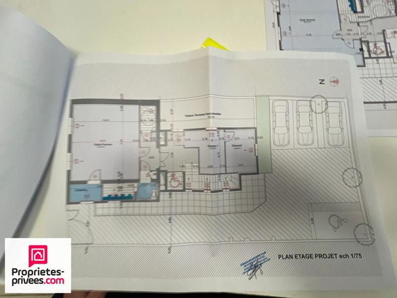 Maison - 300 m² - 9 pièces