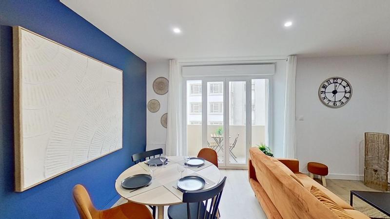 Appartement - 90 m² - 5 pièces