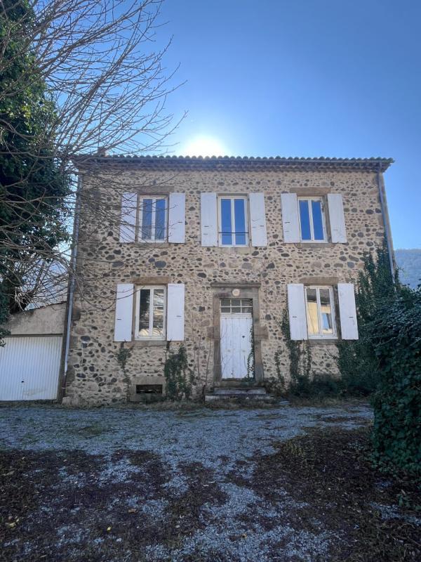 Maison en pierre - 203 m² - 11 pièces