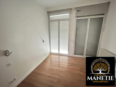 Appartement - 80 m² - 3 pièces