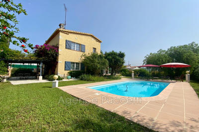 Villa - 160 m² - 6 pièces