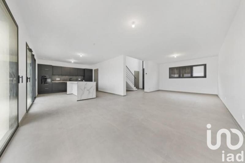 Maison - 185 m² - 5 pièces