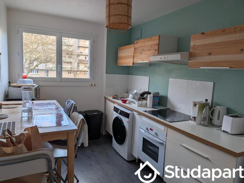 Chambre - 9 m² - 1 pièce