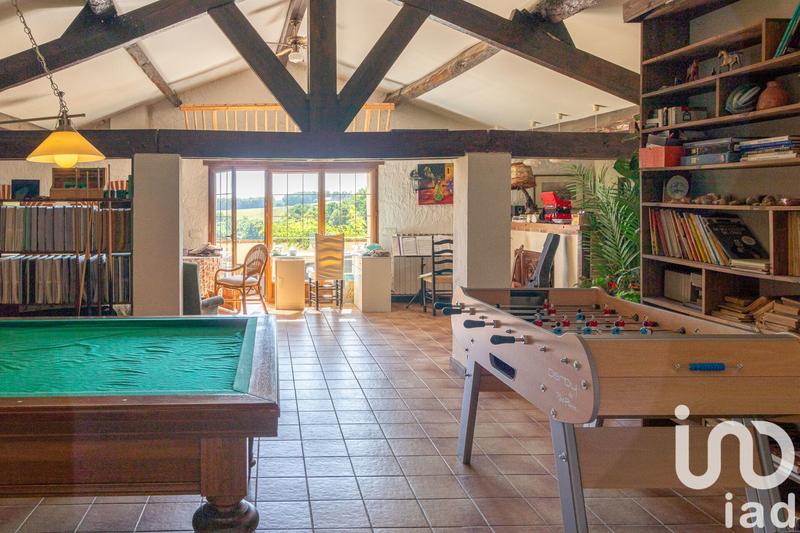 Maison - 370 m² - 8 pièces