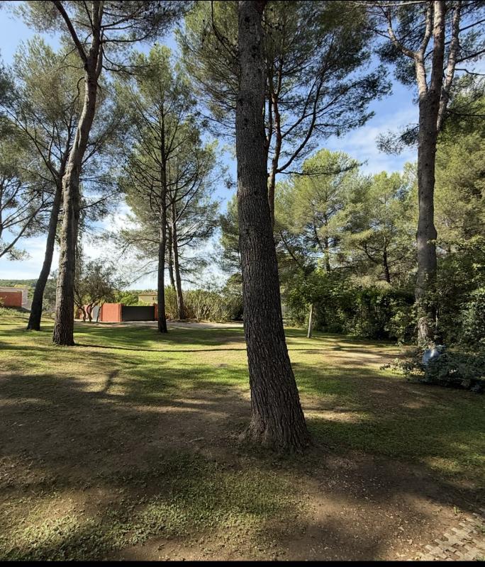 Terrain constructible - 300 m²