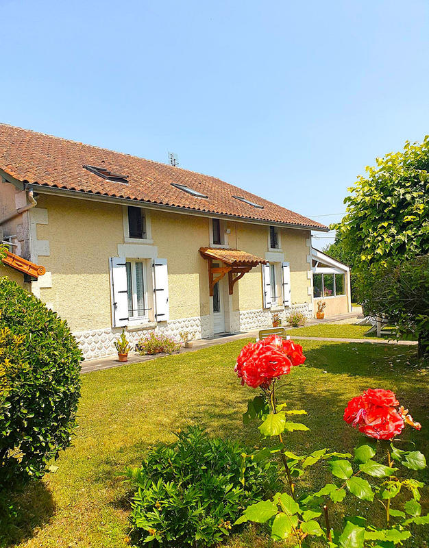 Maison en pierre - 181 m² - 7 pièces