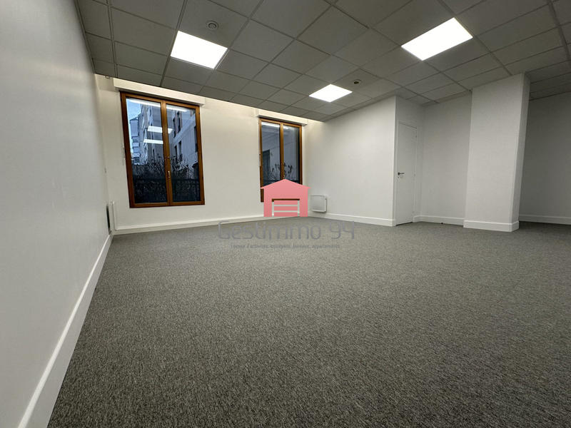 Bureau - 90 m²