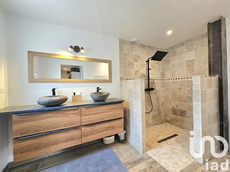 Maison - 198 m² - 7 pièces