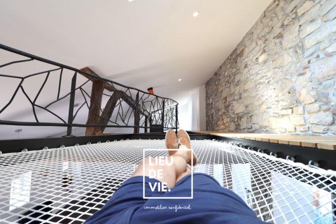 Appartement ancien - 251 m² - 8 pièces