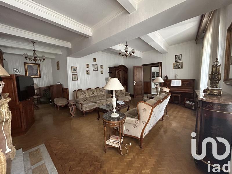 Maison de village - 318 m² - 10 pièces