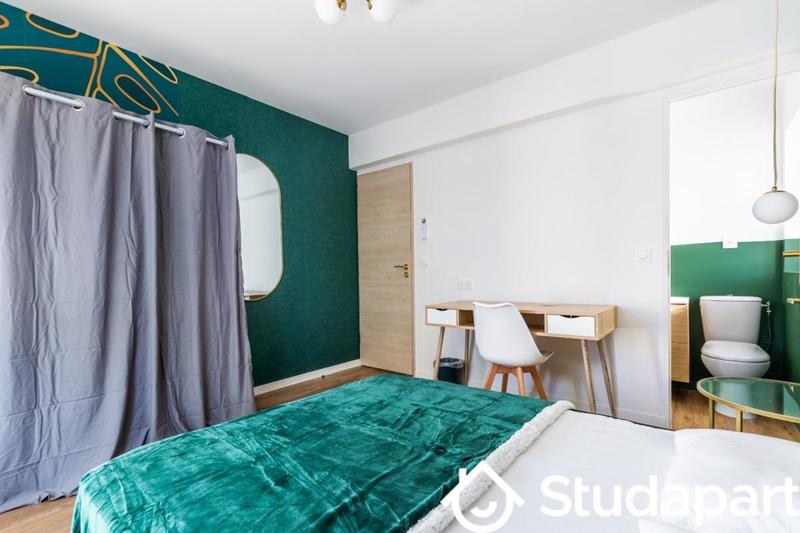 Chambre - 13 m² - 1 pièce