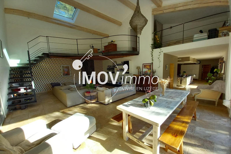 Maison - 204 m² - 7 pièces