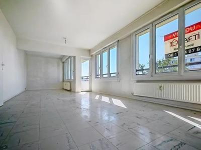 Appartement - 98 m² - 4 pièces