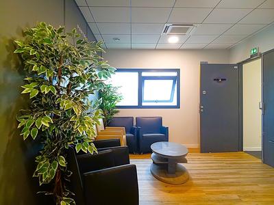 Bureau - 341 m² - 16 pièces