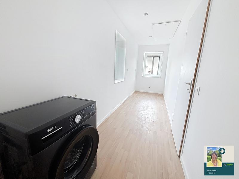 Maison - 208 m² - 8 pièces