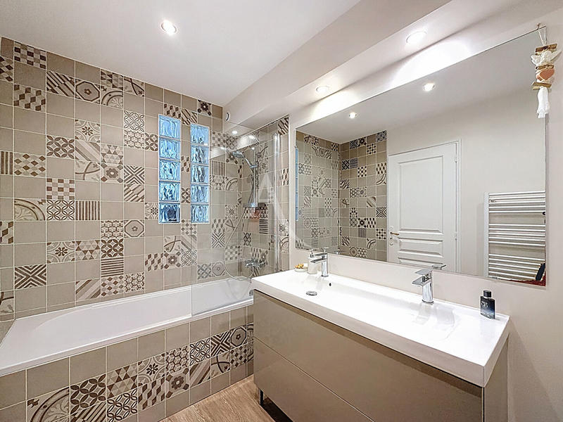 Maison - 75 m² - 5 pièces