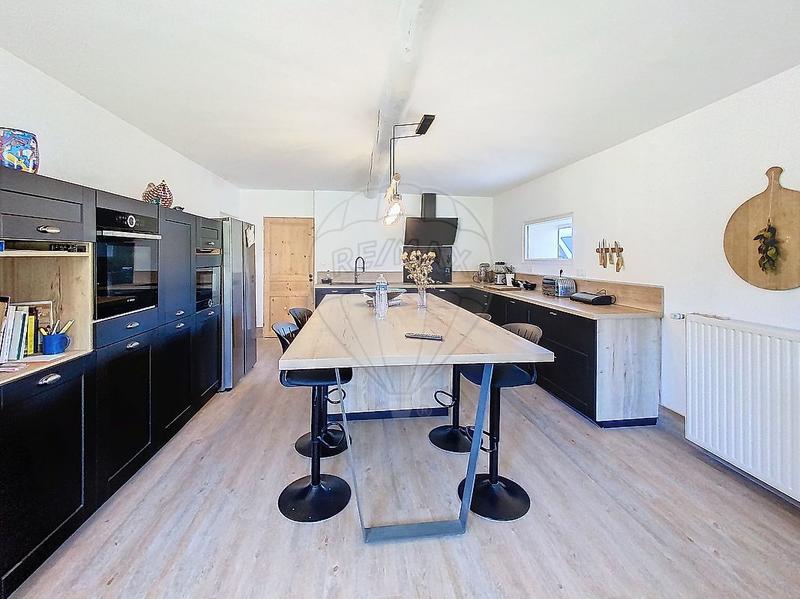 Mas - 210 m² - 7 pièces