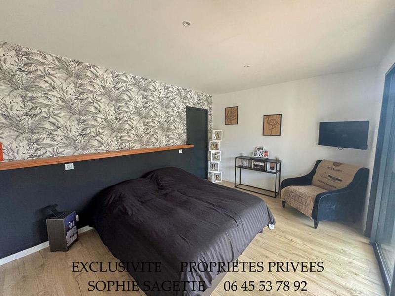 Maison - 257 m² - 8 pièces