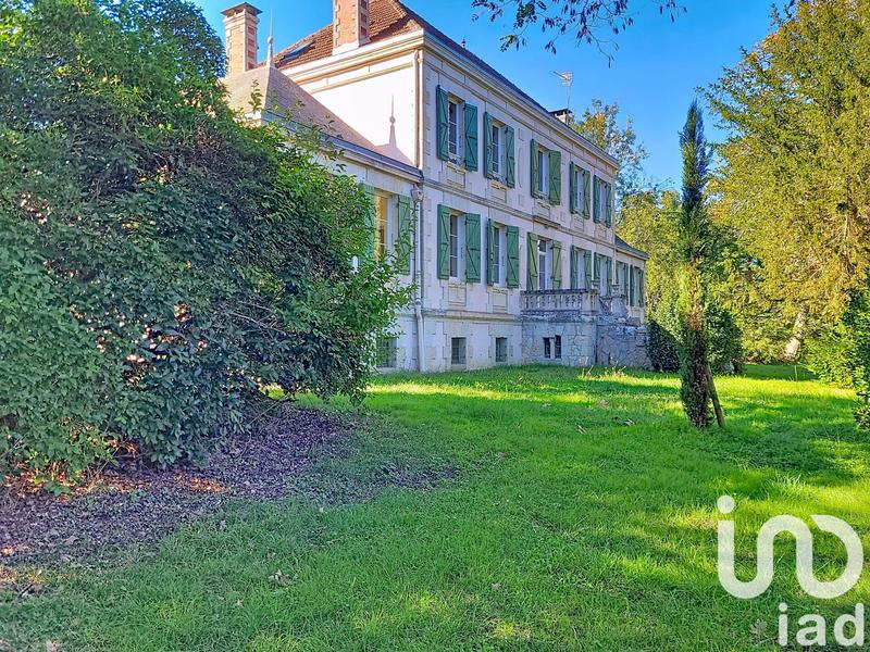 Maison - 607 m² - 22 pièces