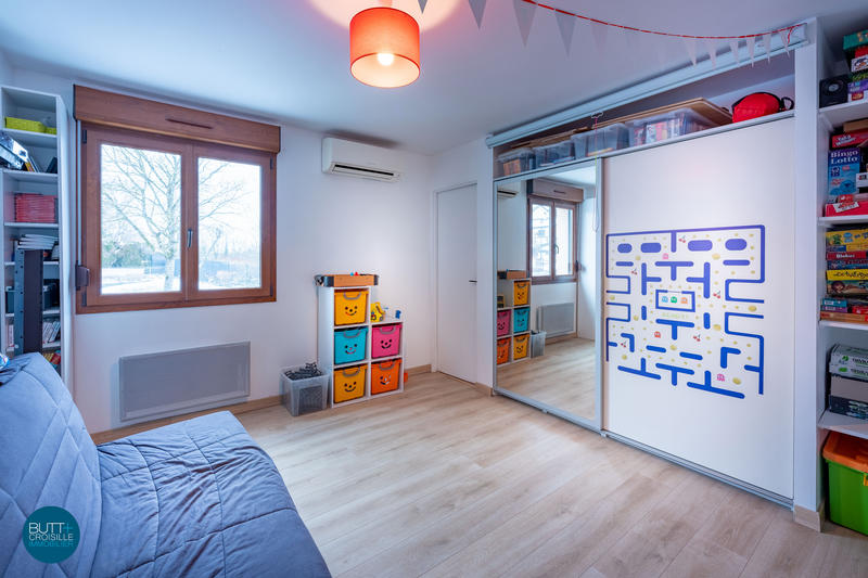 Maison - 180 m² - 8 pièces