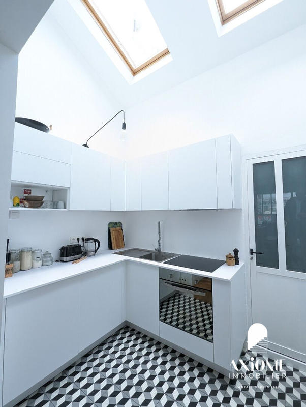 Loft - 80 m² - 3 pièces