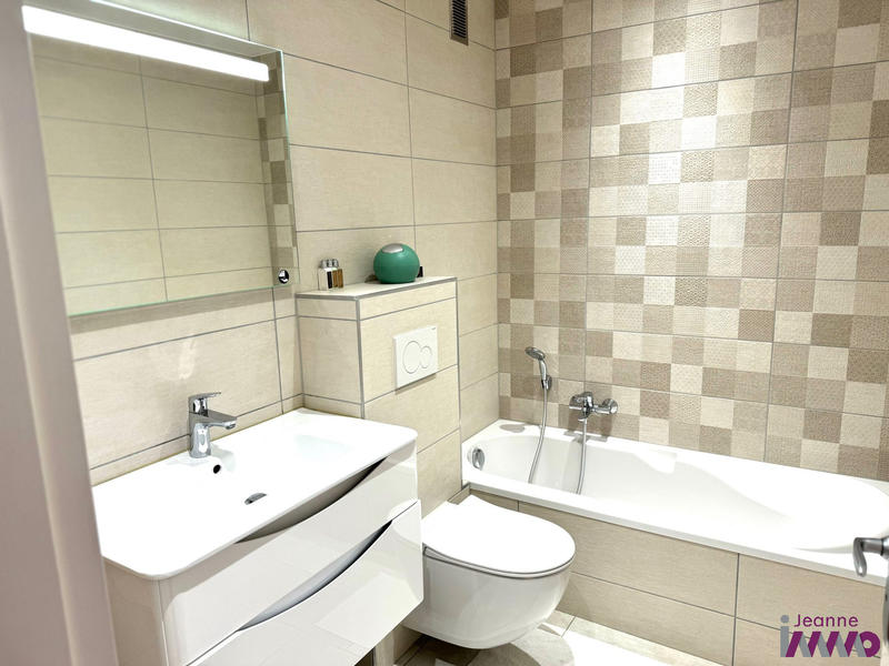 Appartement - 128 m² - 5 pièces