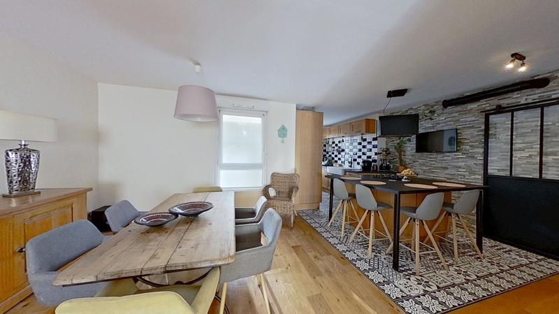 Appartement - 82 m² - 3 pièces