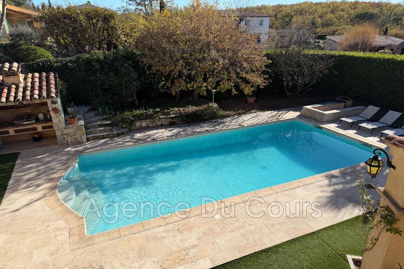 Maison - 150 m² - 1 pièce