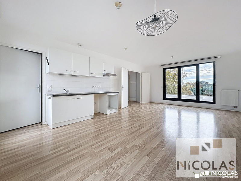 Appartement - 82 m² - 3 pièces