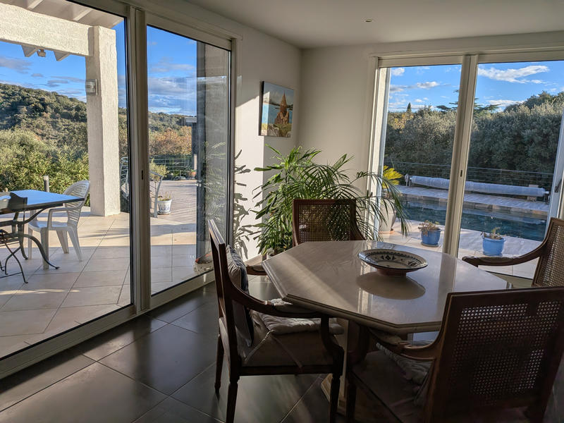 Maison - 210 m² - 8 pièces