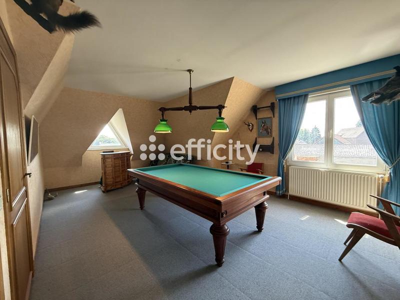 Maison - 235 m² - 10 pièces