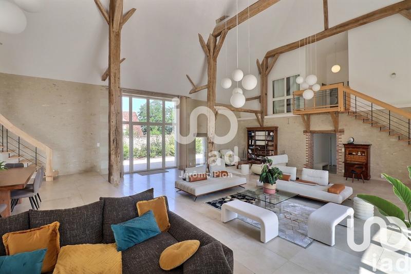 Maison - 470 m² - 10 pièces